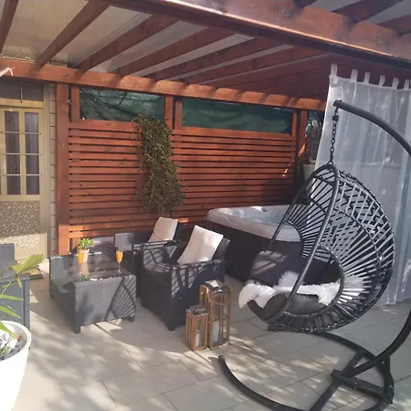 Deluxe H - Private Jacuzzi Novi Vinodolski